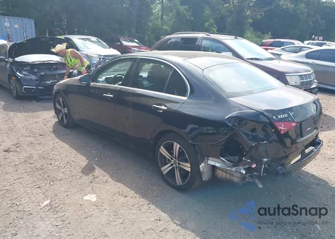 2025 Mercedes-Benz C 300 из США, поврежденный, VIN W1KAF4HB3SR251700